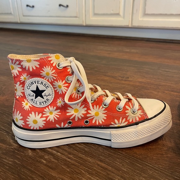 Daisy Converse Chuck Taylor Platform High Tops - Picture 4 of 14